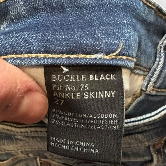 BUCKLE BLACK Women’s Light Wash Distressed Fit No. 75 Ankle Skinny Jeans Size 27 - Picture 5 of 8